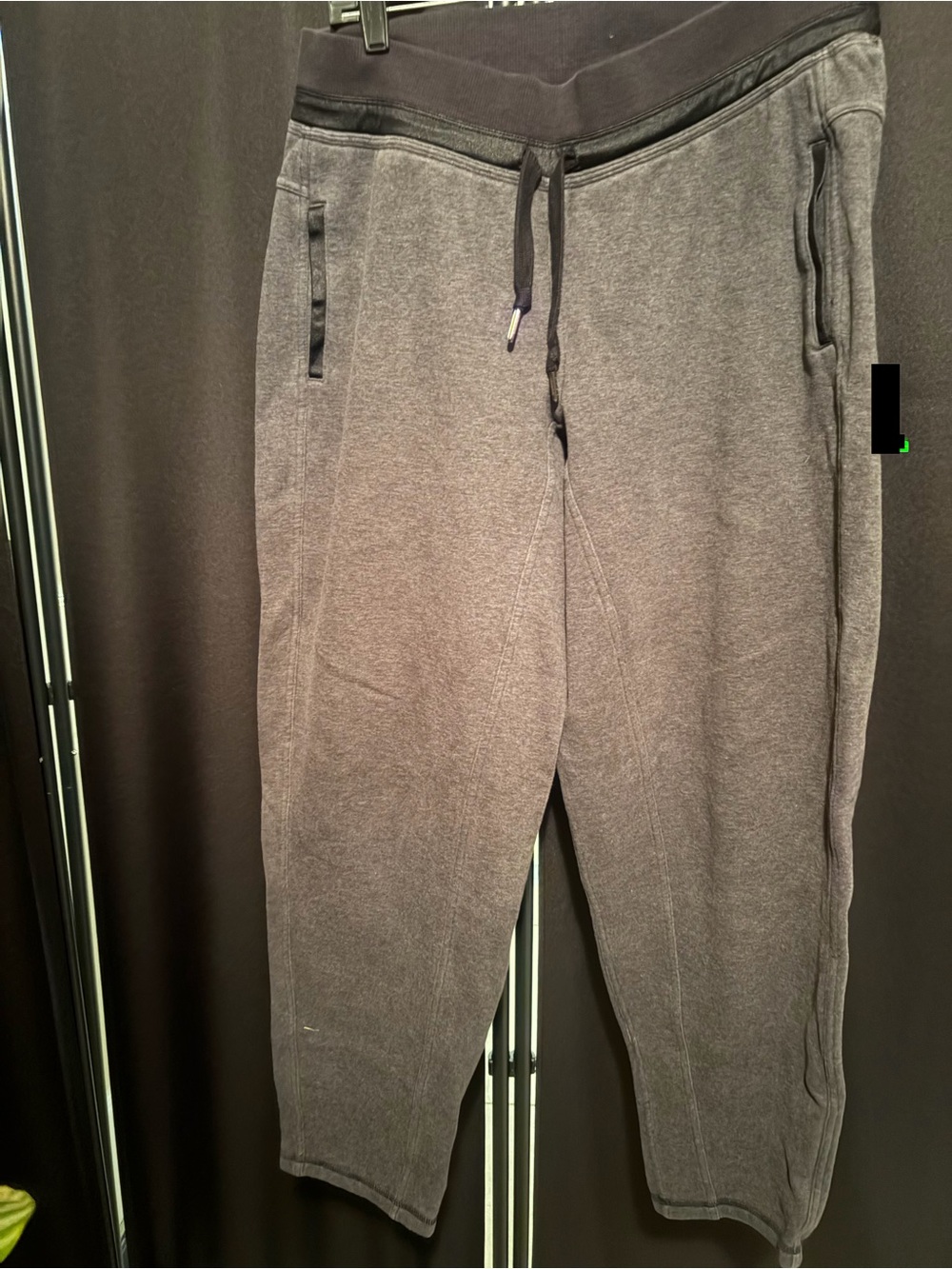 Women’s Gray LuluLemon Drawstring Jogger Pants